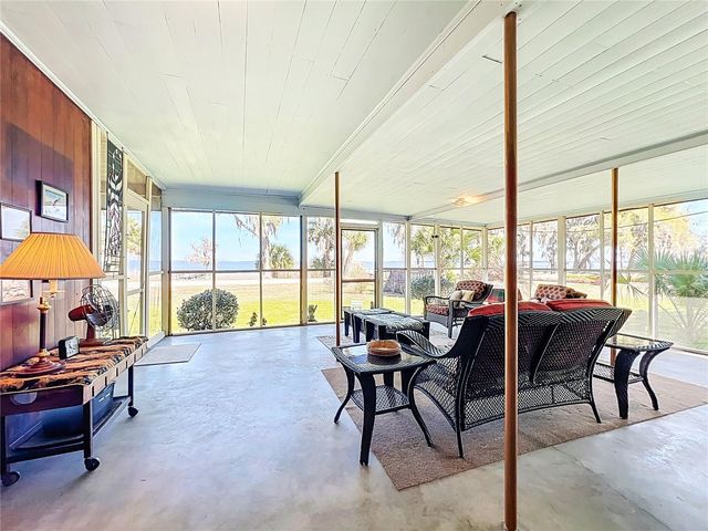 8408 LAKESHORE DRIVE, Yalaha, FL 34797