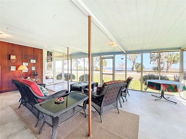 8408 LAKESHORE DRIVE, Yalaha, FL 34797