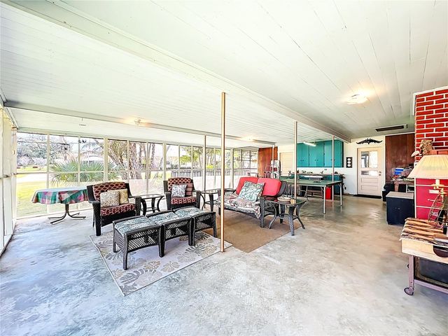 8408 LAKESHORE DRIVE, Yalaha, FL 34797