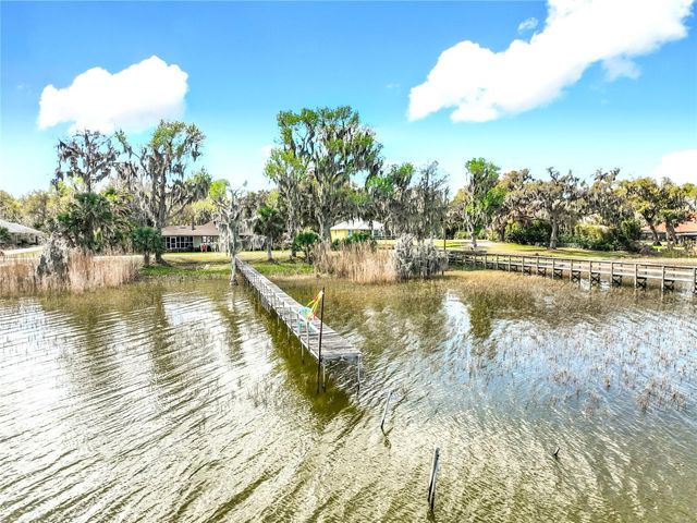 8408 LAKESHORE DRIVE, Yalaha, FL 34797