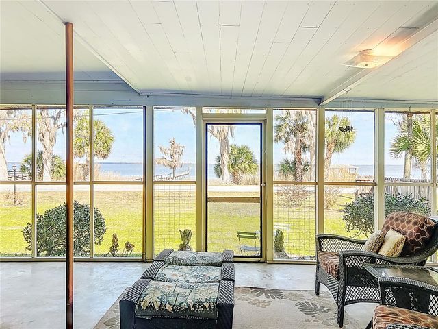 8408 LAKESHORE DRIVE, Yalaha, FL 34797