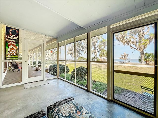 8408 LAKESHORE DRIVE, Yalaha, FL 34797