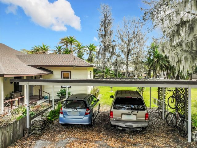 8408 LAKESHORE DRIVE, Yalaha, FL 34797