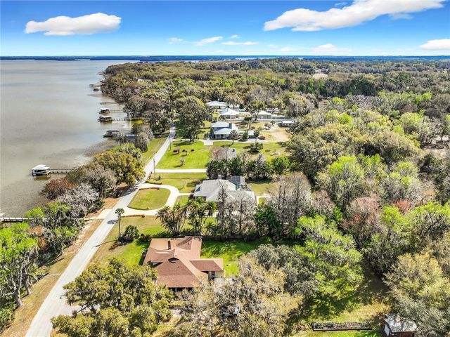8408 LAKESHORE DRIVE, Yalaha, FL 34797