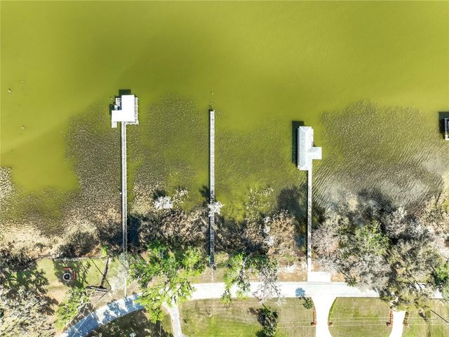 8408 LAKESHORE DRIVE, Yalaha, FL 34797