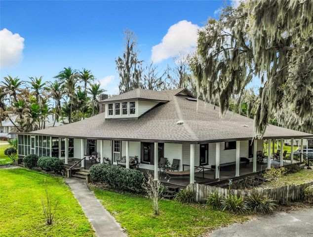 8408 LAKESHORE DRIVE, Yalaha, FL 34797