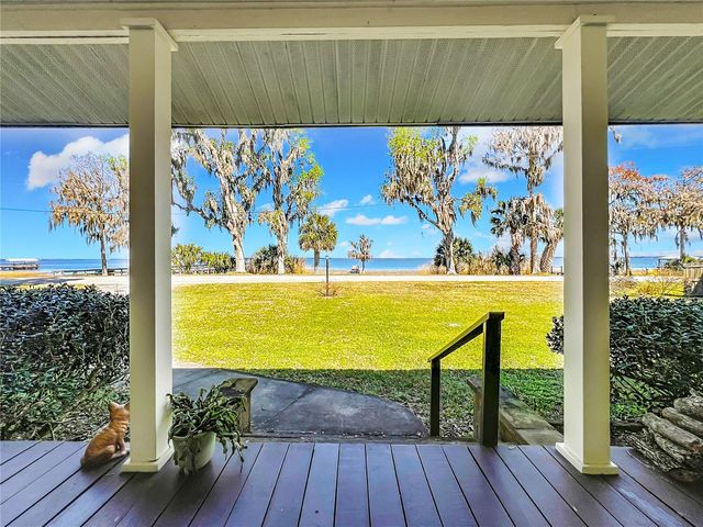 8408 LAKESHORE DRIVE, Yalaha, FL 34797