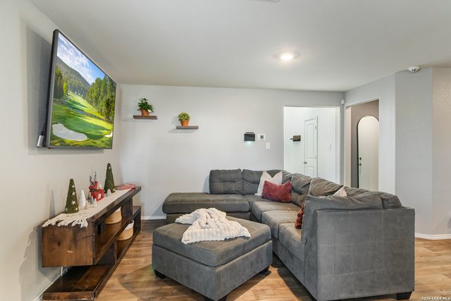 13511 Waxman Spark, San Antonio, TX 78252