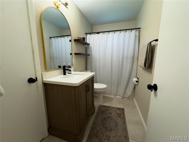 2035 Valmont Drive, Arnold, MO 63010