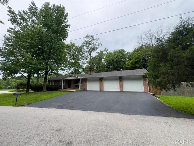 2035 Valmont Drive, Arnold, MO 63010