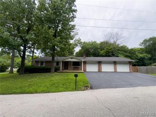 2035 Valmont Drive, Arnold, MO 63010