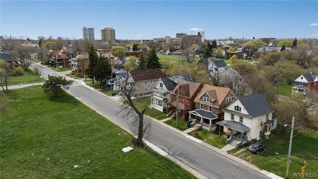 451 7th Street, Niagara Falls, NY 14301