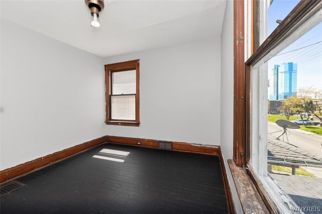 451 7th Street, Niagara Falls, NY 14301