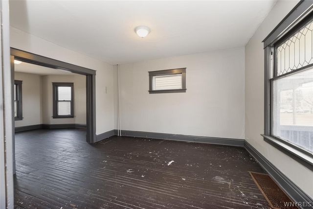 451 7th Street, Niagara Falls, NY 14301