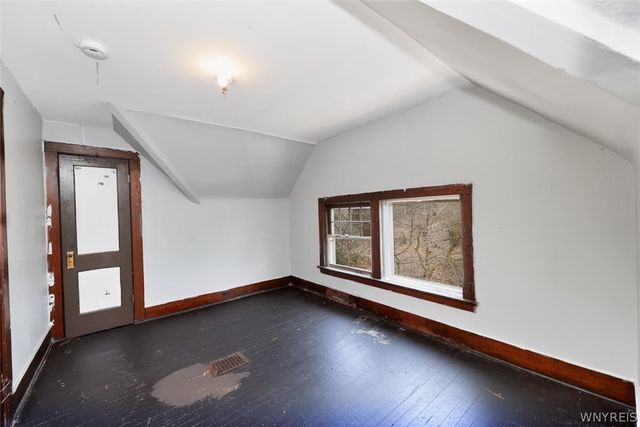 451 7th Street, Niagara Falls, NY 14301