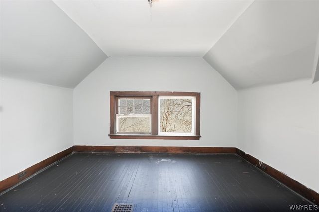 451 7th Street, Niagara Falls, NY 14301