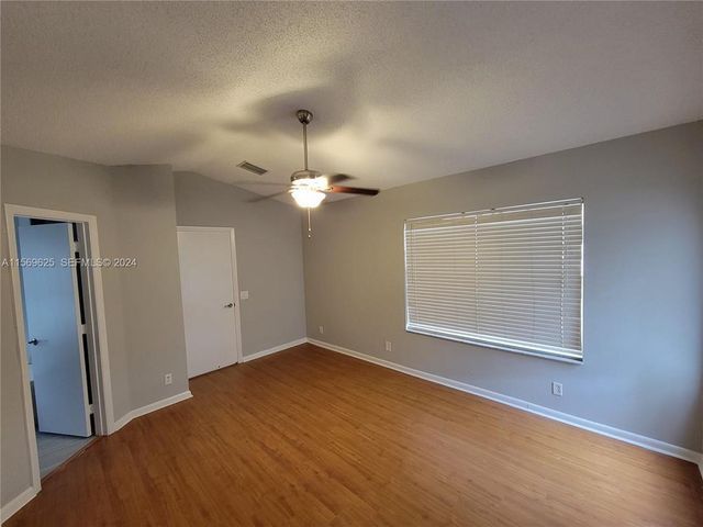 928 Falling Water Road, Weston, FL 33326