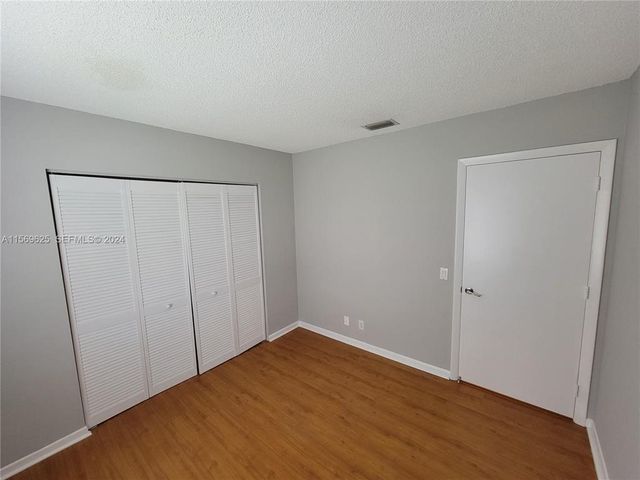 928 Falling Water Road, Weston, FL 33326