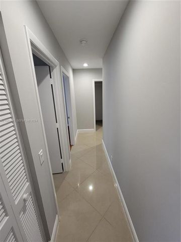 928 Falling Water Road, Weston, FL 33326