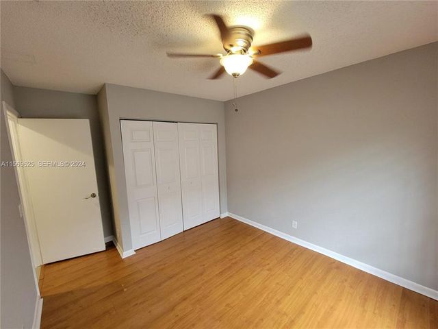 928 Falling Water Road, Weston, FL 33326