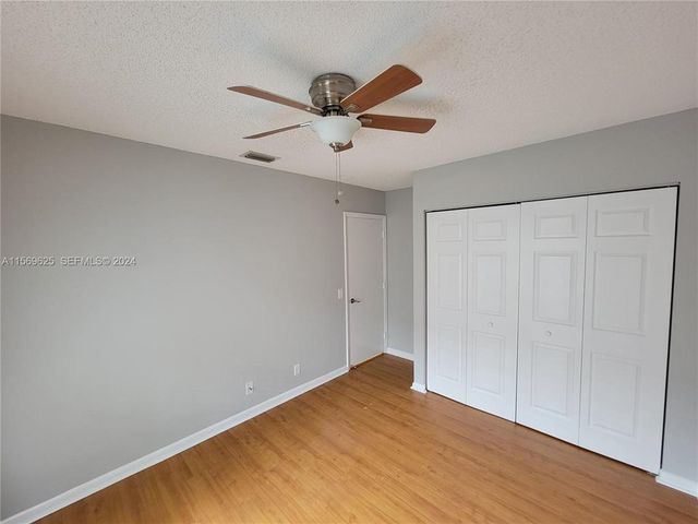 928 Falling Water Road, Weston, FL 33326