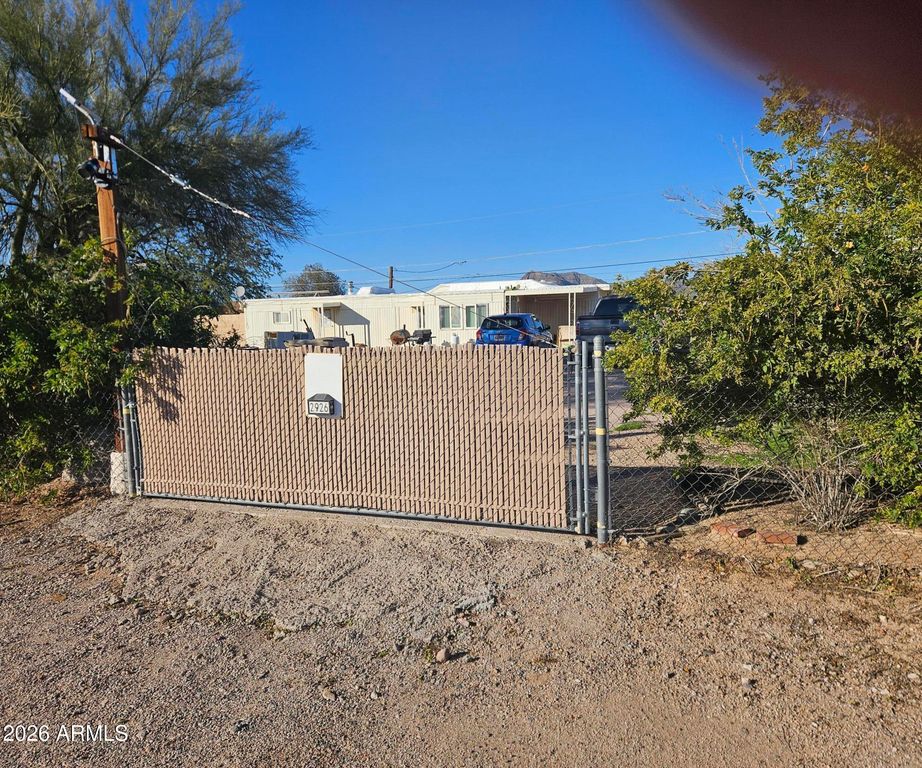 2926 W ROUNDUP Street, Apache Junction, AZ 85120
