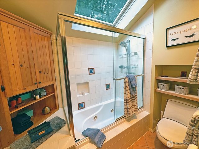8233 NE 169th Street, Kenmore, WA 98028