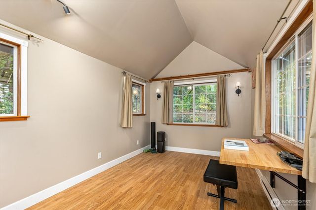 8233 NE 169th Street, Kenmore, WA 98028