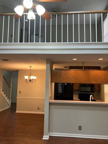 301 Yorkshire Cir, Nashville, TN 37211