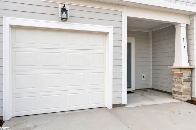 117 Cobden Court, Simpsonville, SC 29681