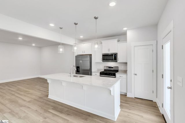 117 Cobden Court, Simpsonville, SC 29681