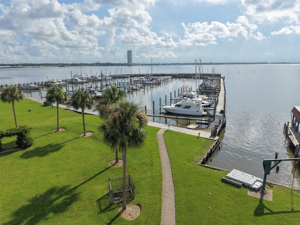 18040 Bal Harbour Drive, Houston, TX 77058