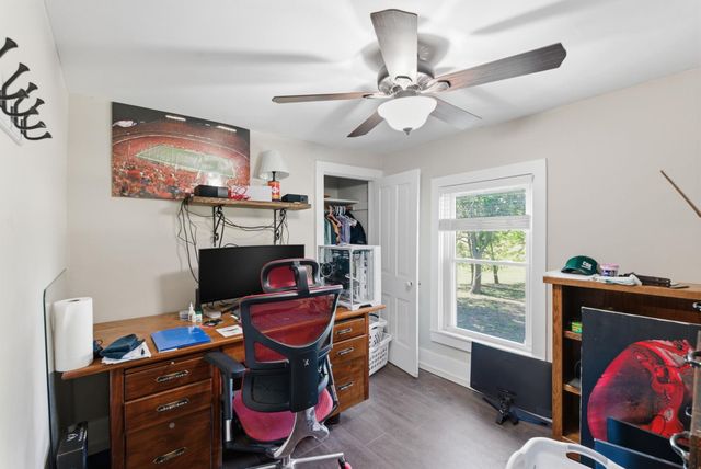 1625 E 60th Ave N, Belle Plaine, KS 67013