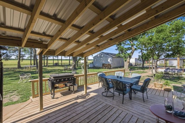 1625 E 60th Ave N, Belle Plaine, KS 67013