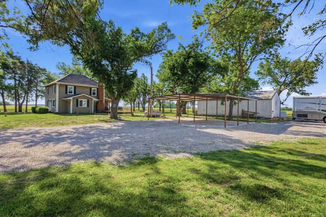 1625 E 60th Ave N, Belle Plaine, KS 67013