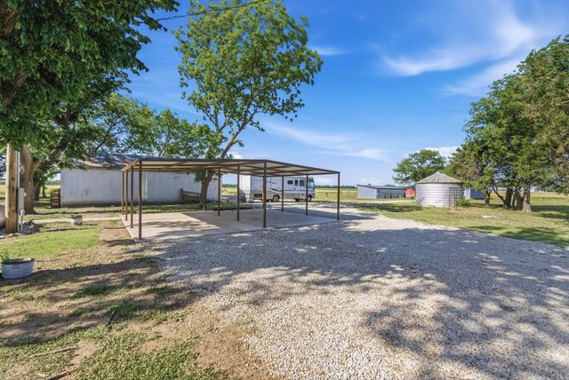 1625 E 60th Ave N, Belle Plaine, KS 67013