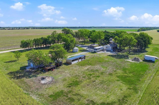 1625 E 60th Ave N, Belle Plaine, KS 67013