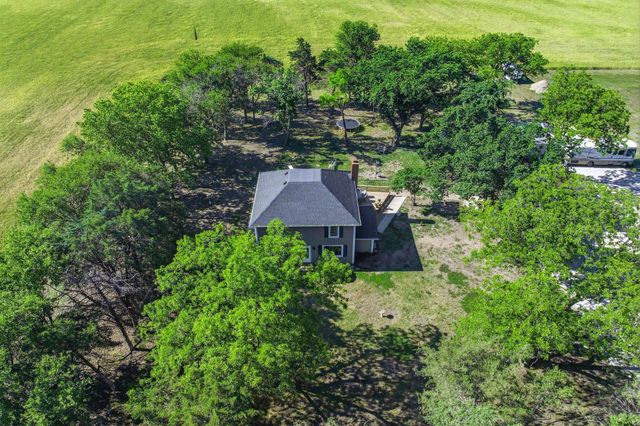 1625 E 60th Ave N, Belle Plaine, KS 67013