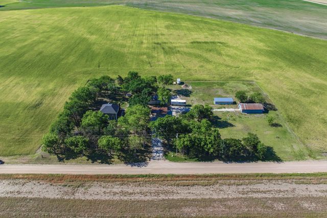 1625 E 60th Ave N, Belle Plaine, KS 67013