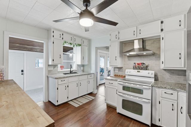 1625 E 60th Ave N, Belle Plaine, KS 67013