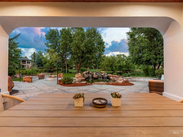 1222 S Lake Pointe Way, Eagle, ID 83616