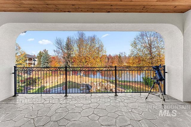 1222 S Lake Pointe Way, Eagle, ID 83616