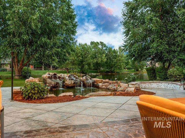 1222 S Lake Pointe Way, Eagle, ID 83616