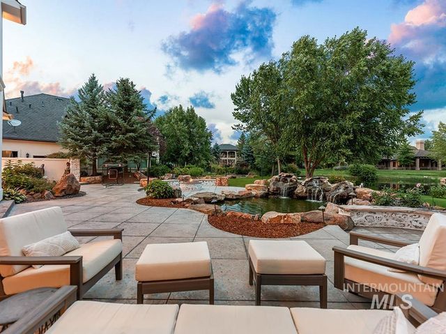 1222 S Lake Pointe Way, Eagle, ID 83616