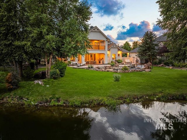 1222 S Lake Pointe Way, Eagle, ID 83616