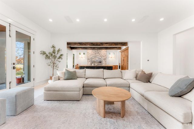 1222 S Lake Pointe Way, Eagle, ID 83616