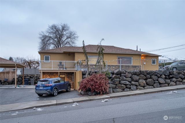 1201 Monitor Avenue, Wenatchee, WA 98801