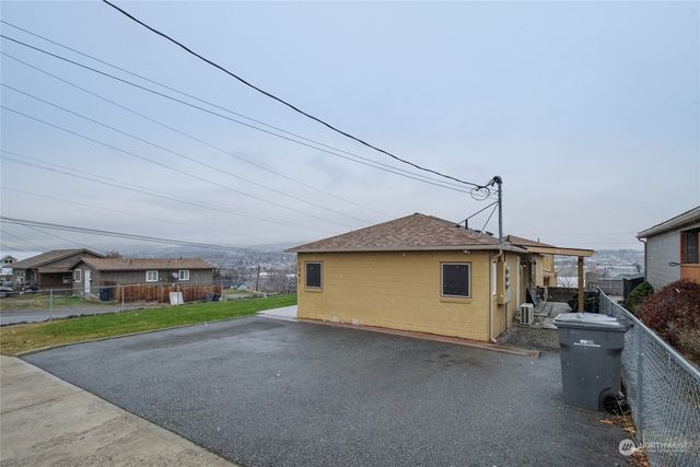 1201 Monitor Avenue, Wenatchee, WA 98801