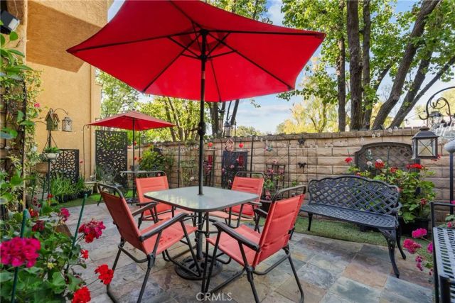 24029 Arroyo Park Drive 7, Valencia, CA 91355