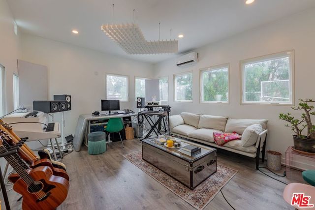 6835 Pacific View Drive, Los Angeles, CA 90068